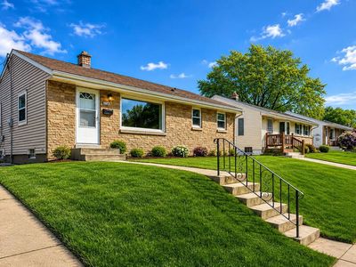 8111 W Lancaster AVENUE, Milwaukee, WI, 53218