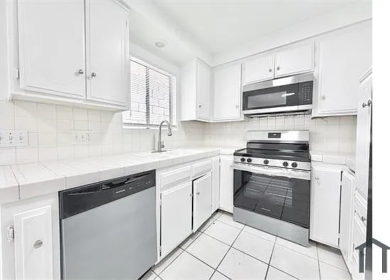 540 Hyde Park Pl #4 — Photo 5