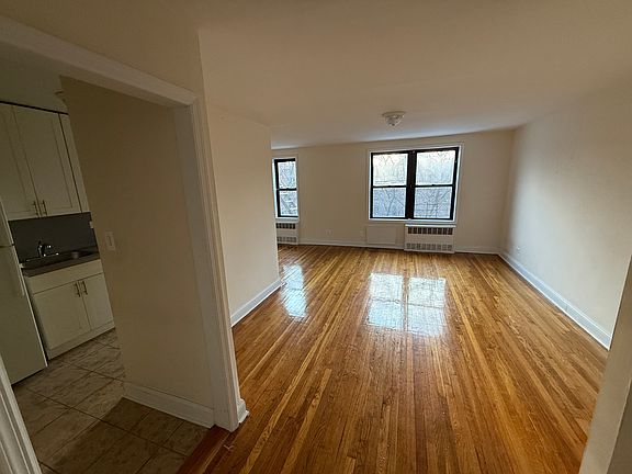 2nd image of 144-54 Sanford Ave #43