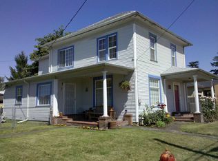 233 S Pine St, Carlton, OR