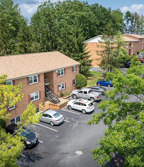 Hillcrest — Photo 1
