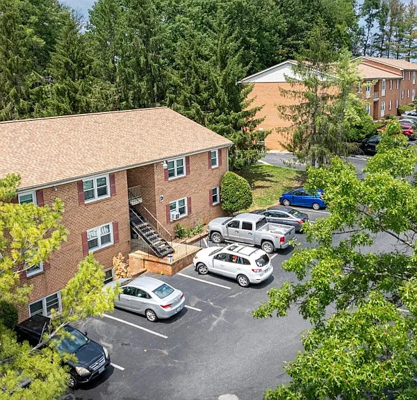 Hillcrest — Photo 1