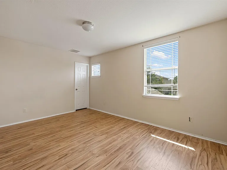 13405 Lismore Ln — Photo 28