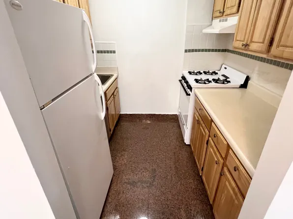 36-09 28th Avenue image 5 of 30