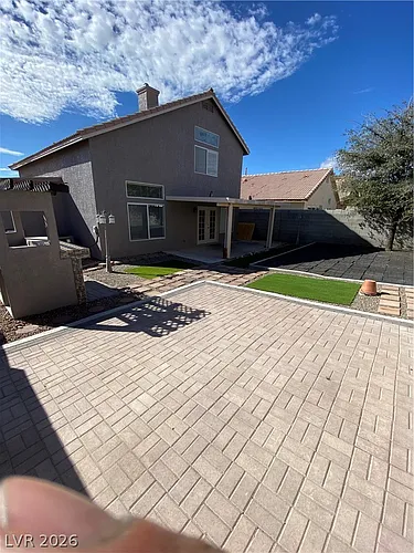 8358 W Rochelle Ave Photo 1
