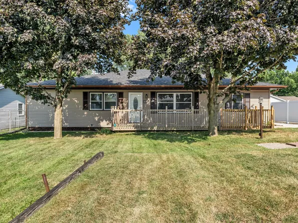 119 E 5th St, Coal Valley, IL 61240