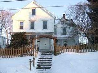 26 Peck St, Norwich, CT 06360