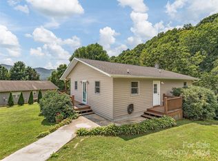 811 Joe Carver Rd, Waynesville, NC 28785