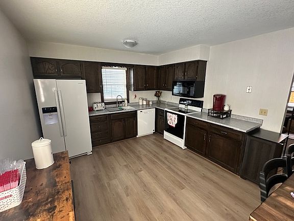 2nd image of 1114 Westside Dr