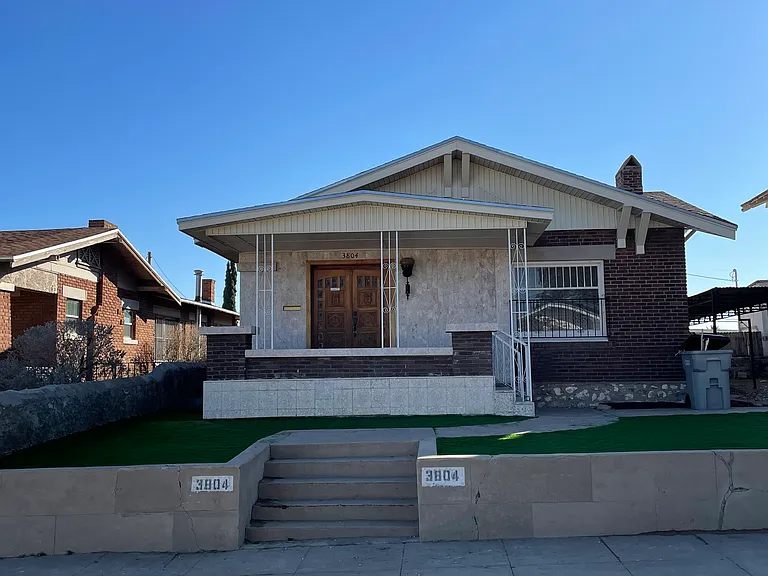 3804 Cambridge Ave — Photo 1