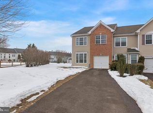 711 Bayonet Ct, Collegeville, PA 19426