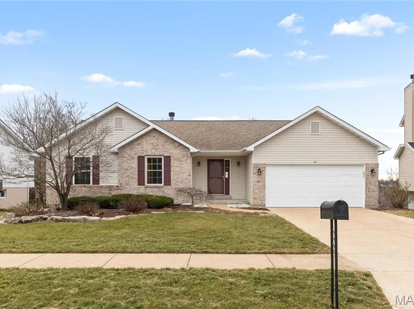 14 Winter Valley Dr, Fenton, MO 63026