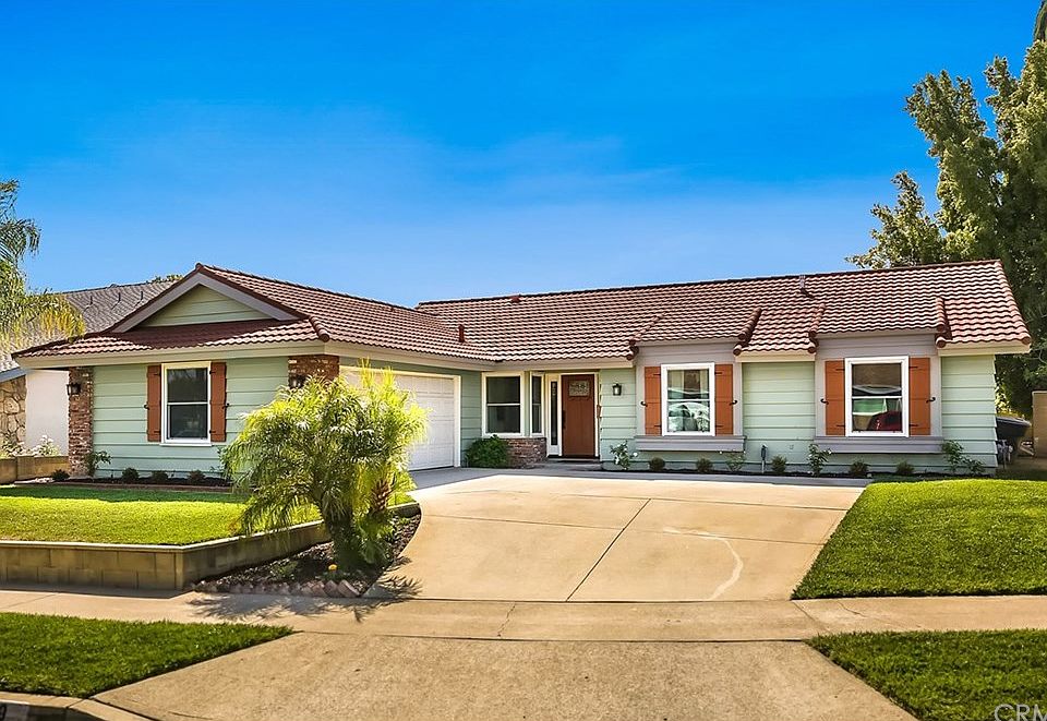 2nd image of 1519 Shasta Way