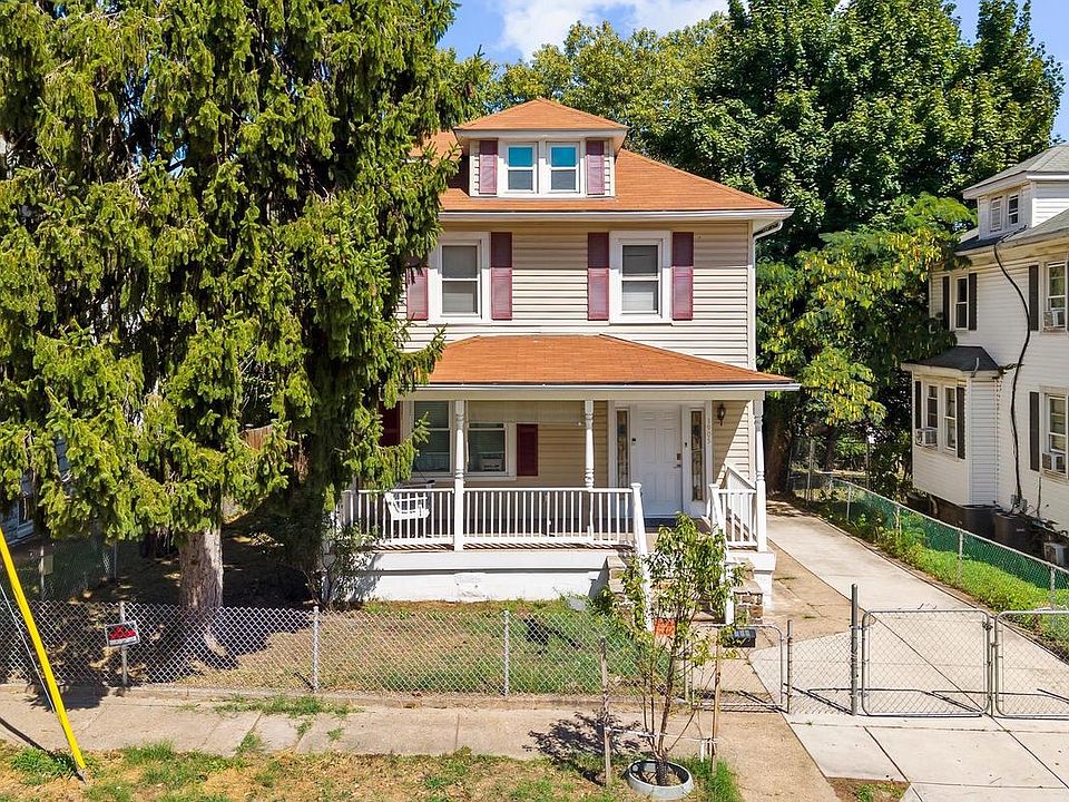 1st image of 1905 Deering Ave
