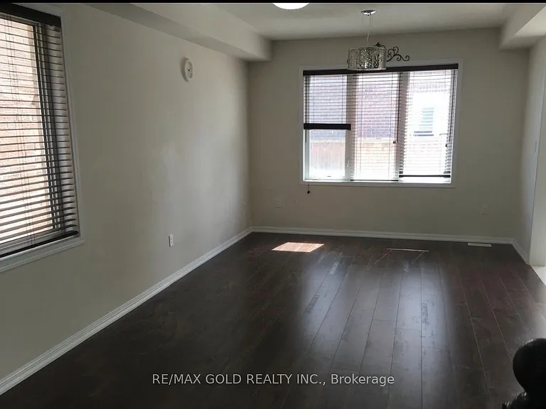 94 Robert Parkinson Dr — Photo 19