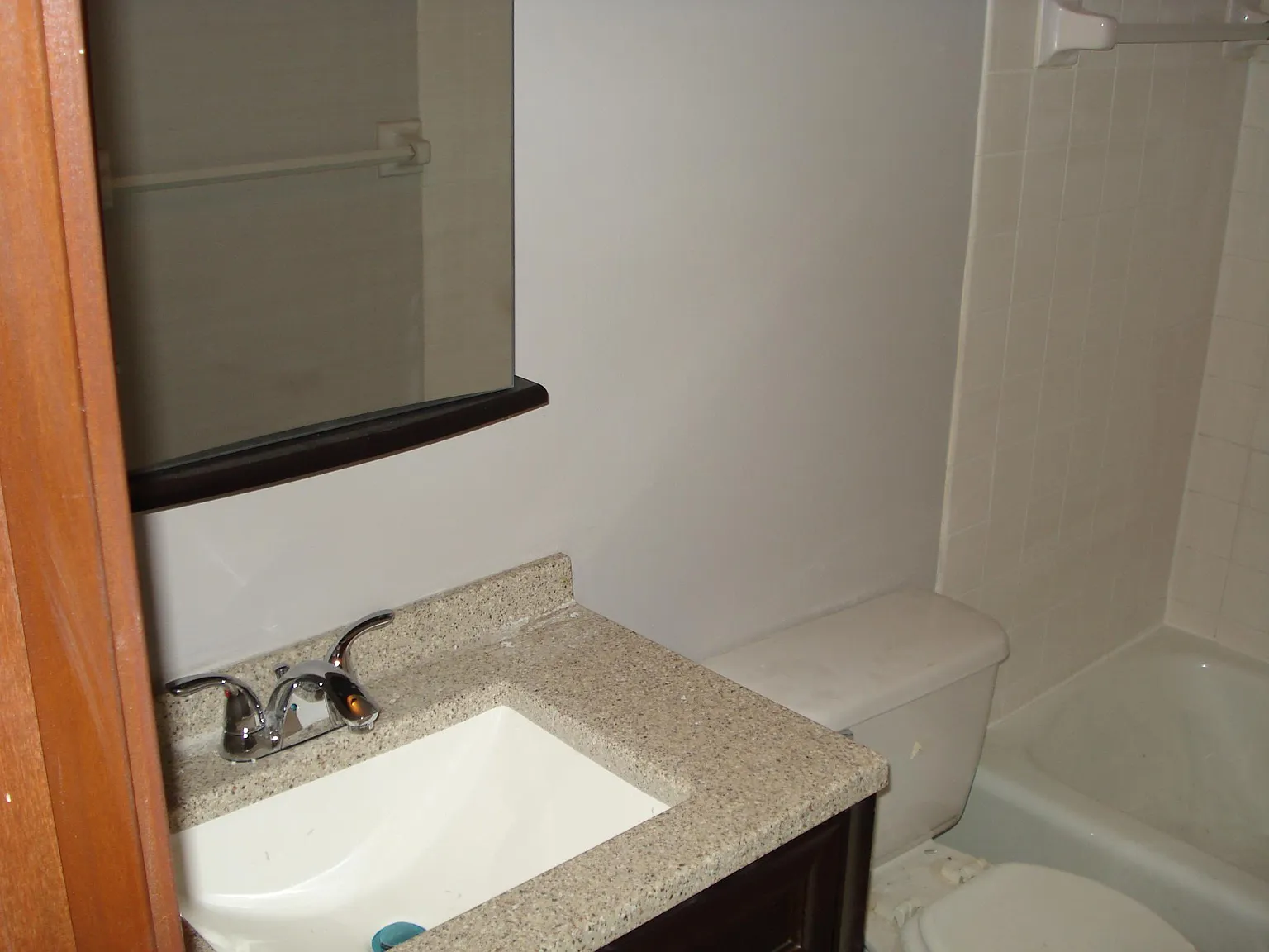 1 bed, 800 sqft, $1,175 — Photo 4