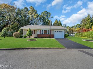 11 Vermont Way, Whiting, NJ 08759