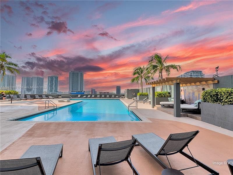 1st image of 1750 N Bayshore Dr APT 4503