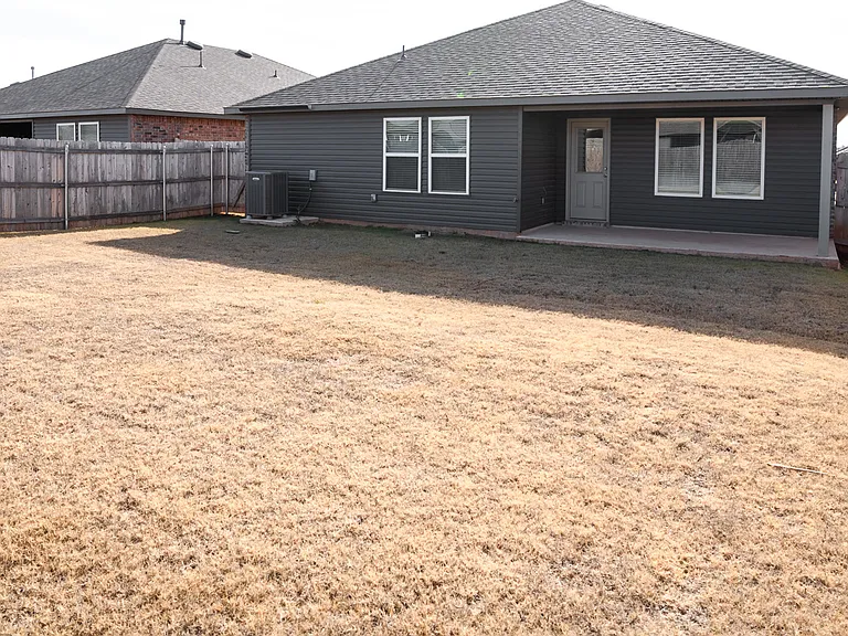 10513 SW 41st St — Photo 23