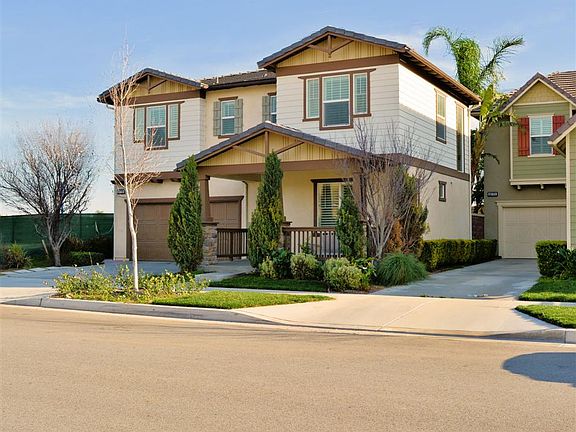 2nd image of 8779 Kings Canyon St