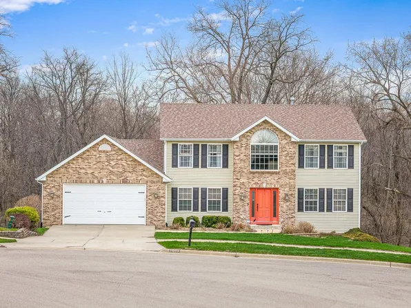 2072 Charnwood Ct, Machesney Park, IL 61115