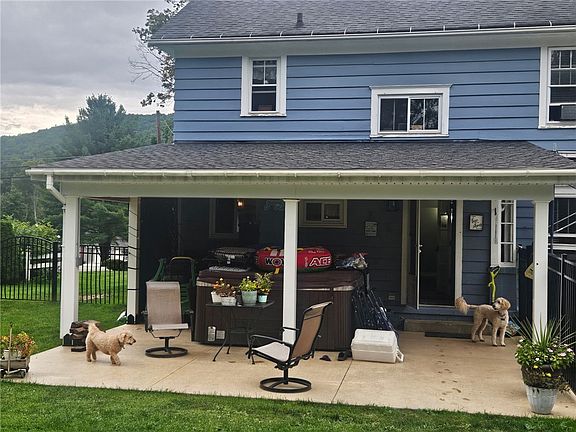 3rd image of 336 Derrick Rd