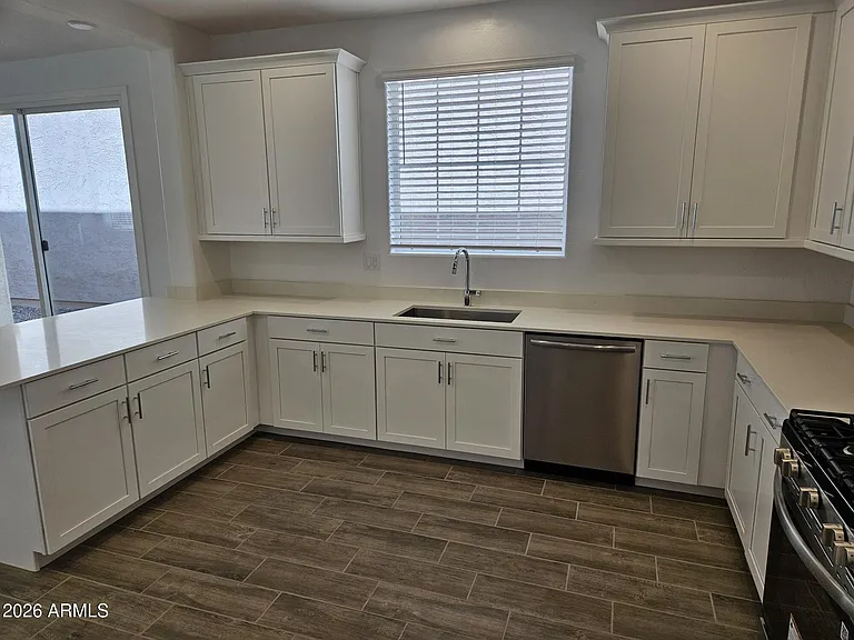 3357 S Primrose Ave — Photo 9