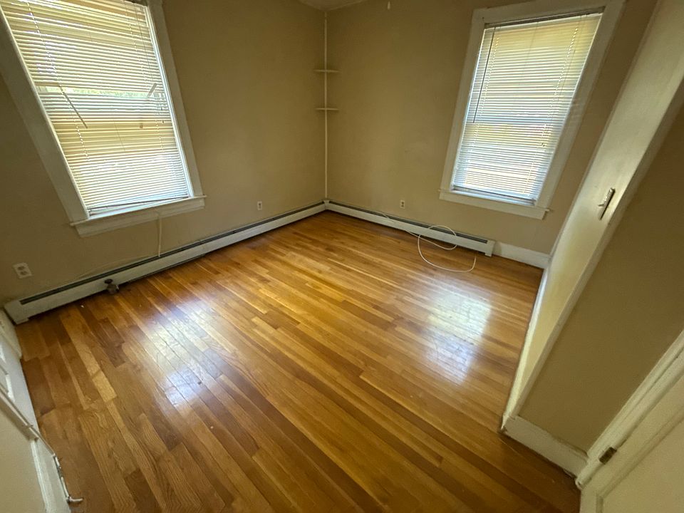 1st image of 68 Cleveland St
