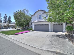 8529 N John Albert Ave, Fresno, CA 93720