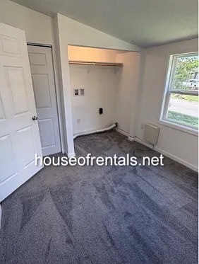 400 S Hill St — Photo 5