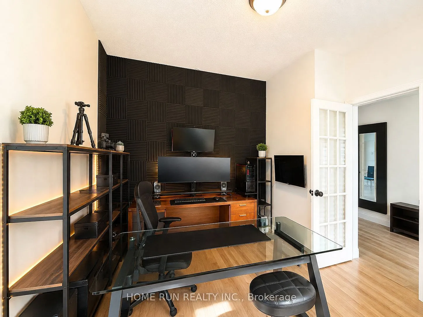 6 bed, $5,000 — Photo 2