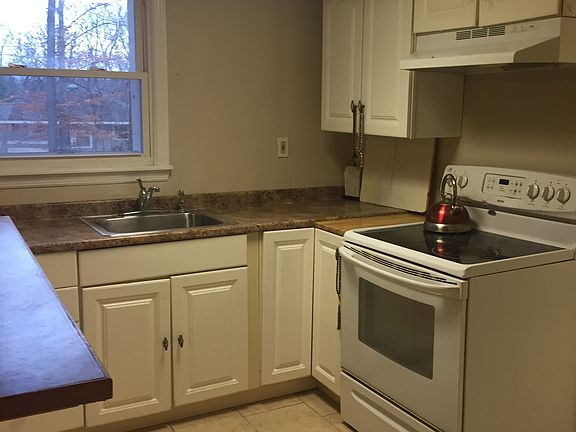 Downstairs kitchen 