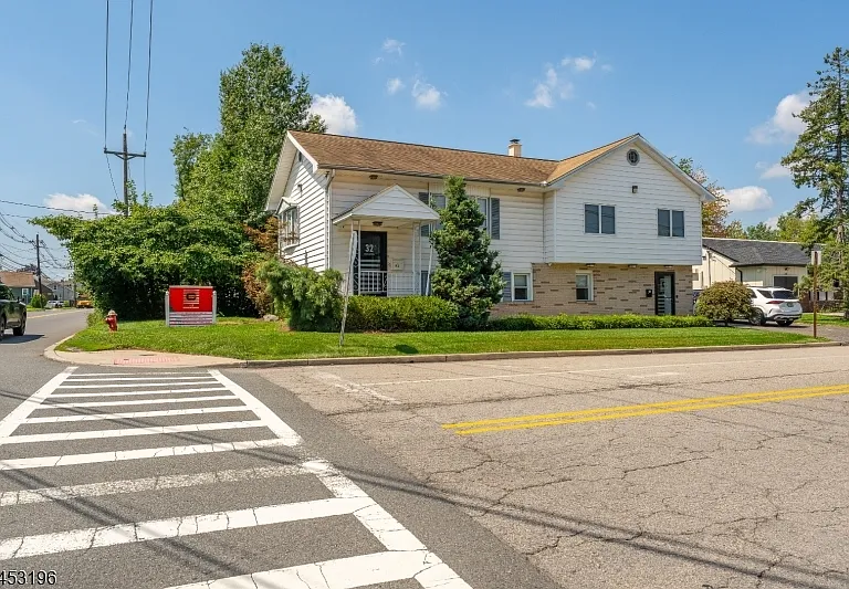 32 Commerce Dr #2 — Photo 17