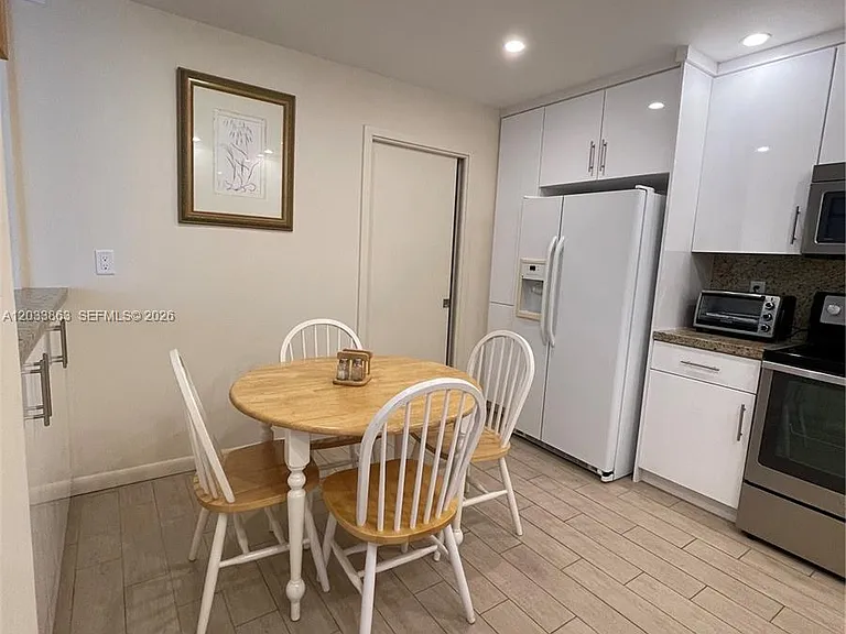 251 Crandon Blvd #338 — Photo 8
