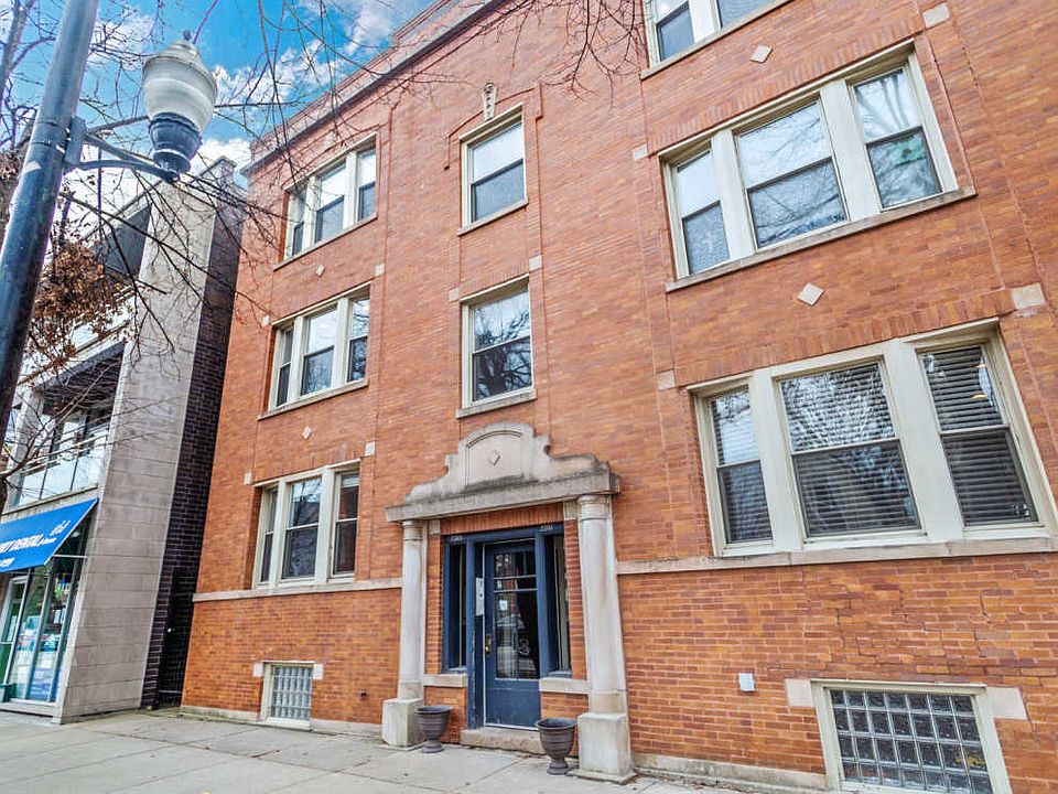 1st image of 2305 W Roscoe St #1E