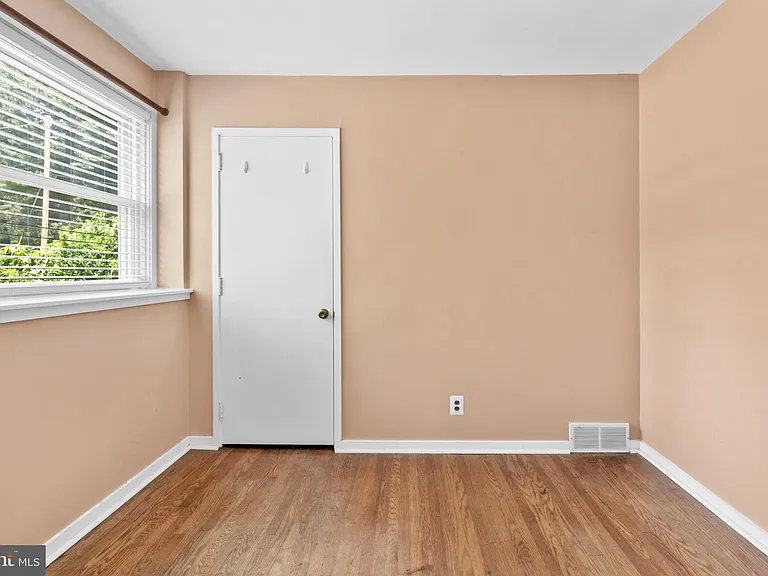 1457 Meetinghouse Rd — Photo 14