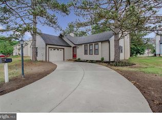 14 Camelia Ln, Mount Laurel, NJ 08054