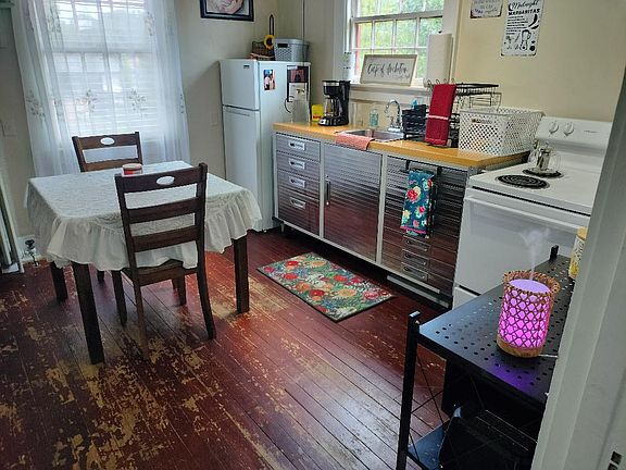 3rd image of 415 E Lafayette St #203