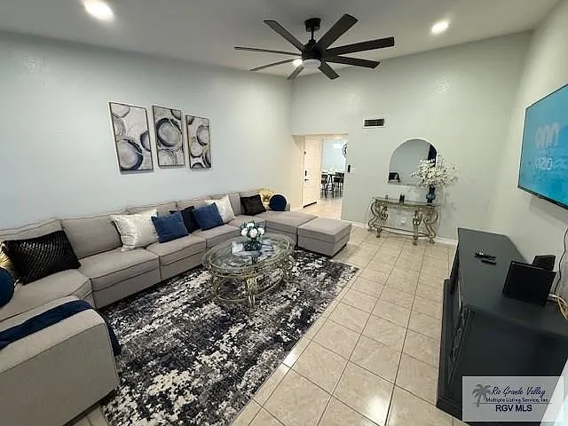 3500 Carmen Ave #408 — Photo 4