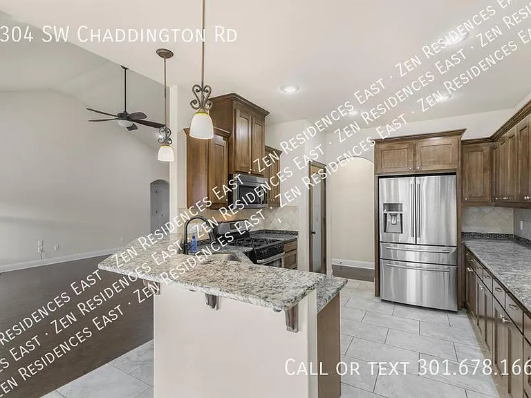 2304 Chaddington Rd — Photo 8