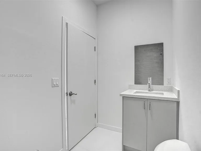 1567 NW 1st St #5 — Photo 11