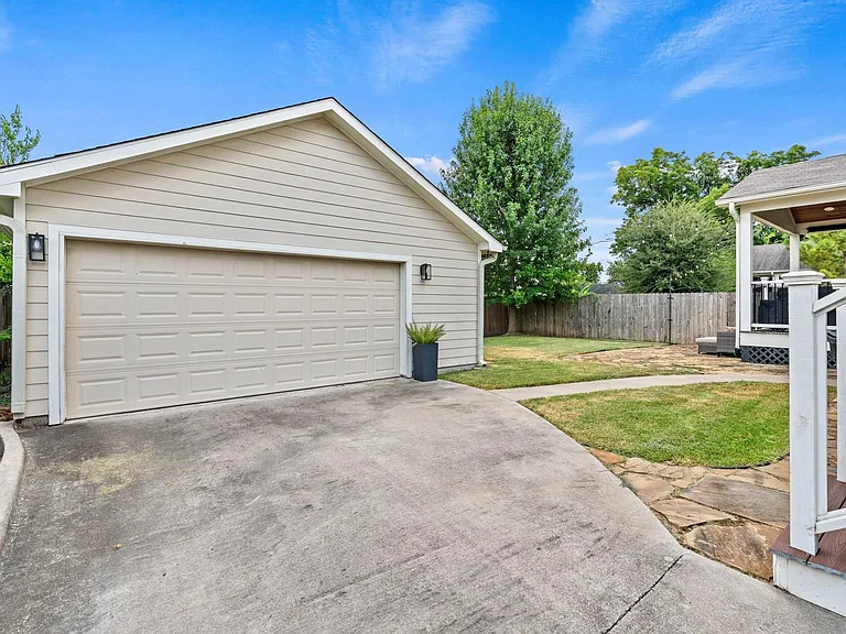 3402 Delhi St — Photo 12