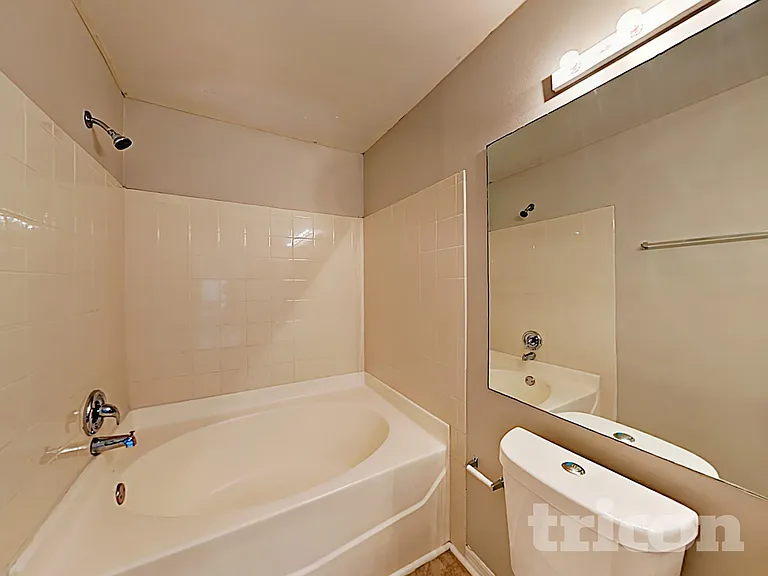 1718 Brandon Trace Ave — Photo 11