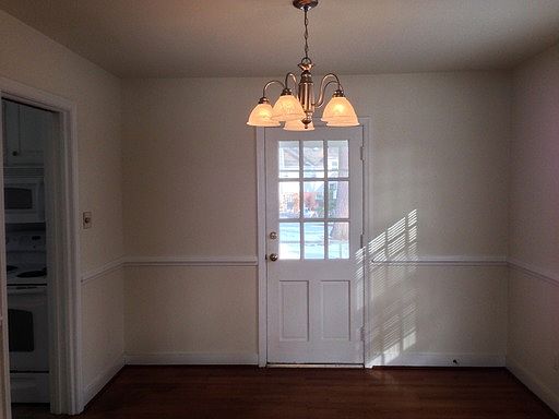 3rd image of 8410 Zell Ln
