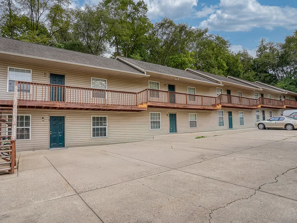 Holloway Street Apartments