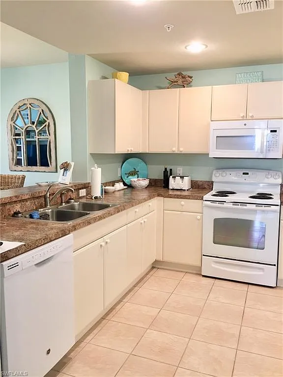 3 bed, 2.0 bath, 1385 sqft, $1,800 — Photo 4