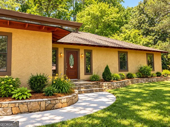 1288 Lakewood Dr NE, Conyers, GA 30013