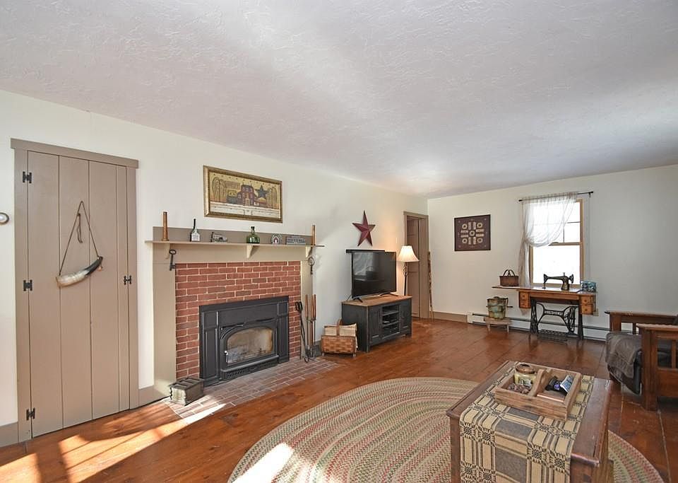 794 New Braintree Rd, Oakham, MA 01068 Zillow