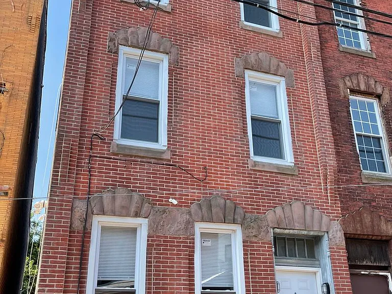 Venango St W 1432 — Photo 2