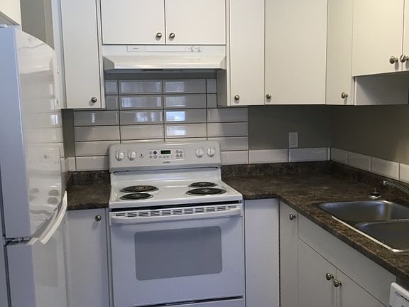 5th image of 10633 31st Ave NW